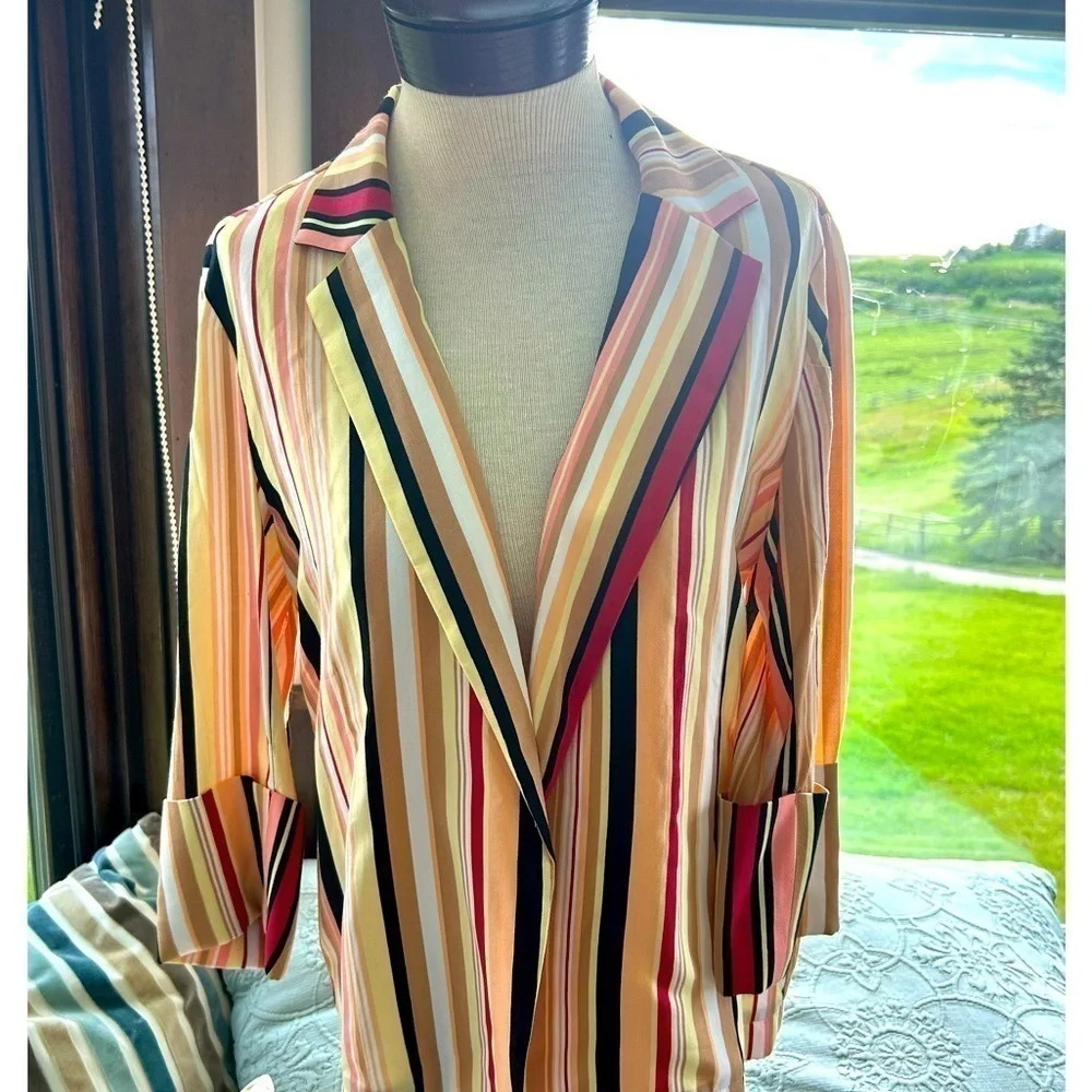 Yest  summer blazer NWOT size 6